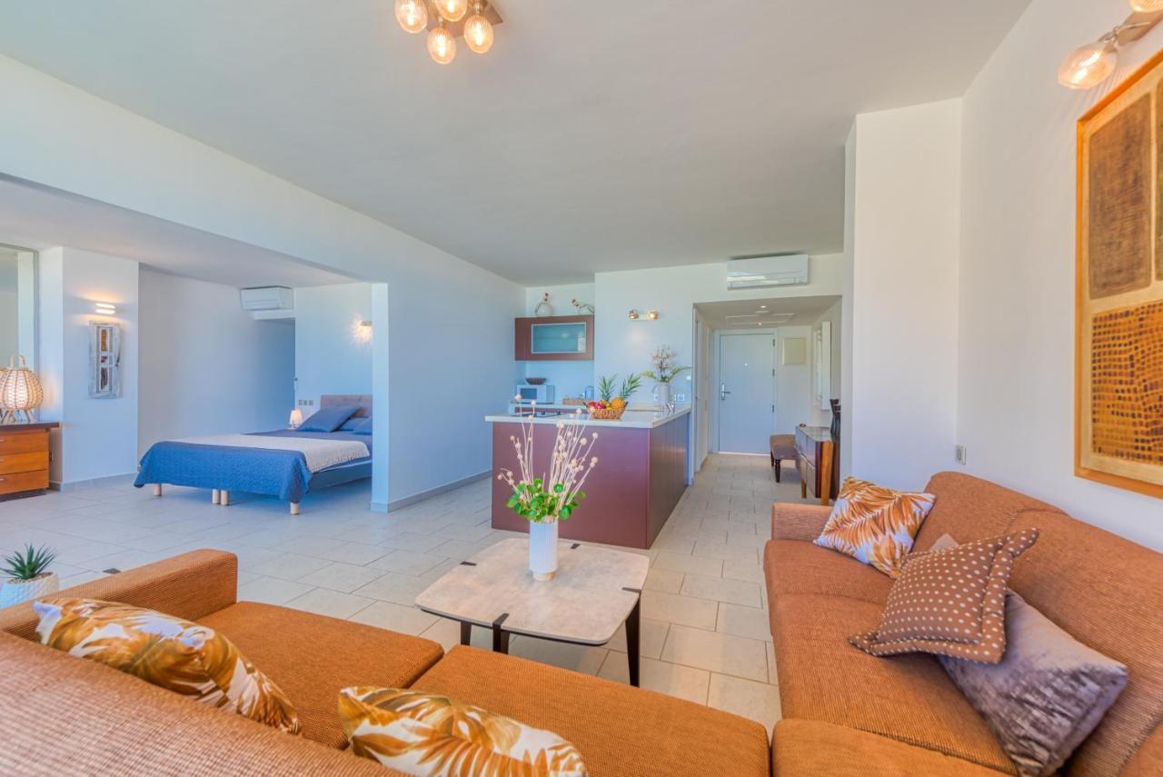 Le Domaine Anse Marcel Beach Resort Bagian luar foto