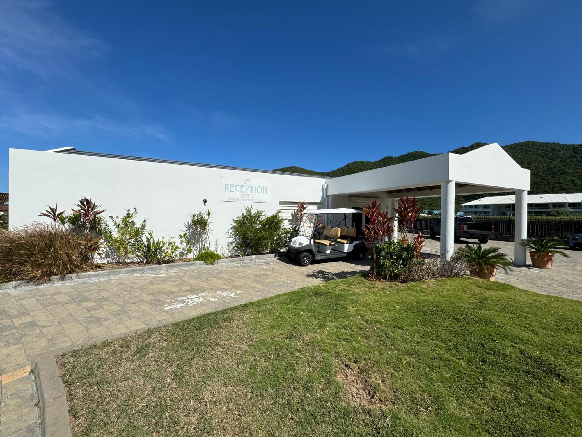 Le Domaine Anse Marcel Beach Resort Bagian luar foto