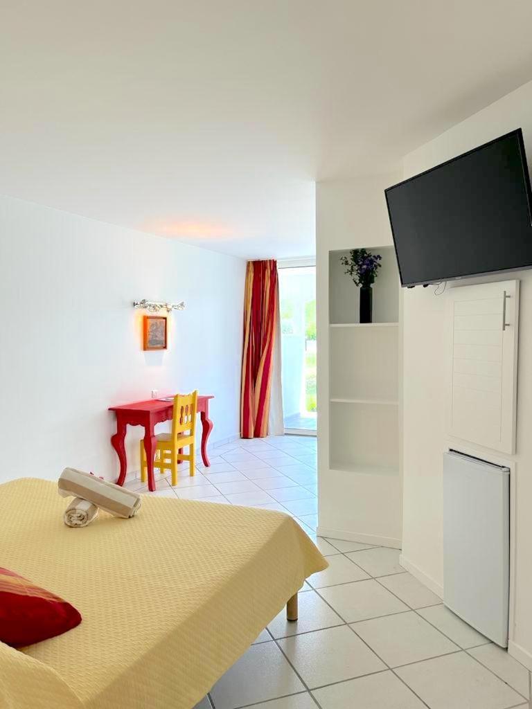 Le Domaine Anse Marcel Beach Resort Bagian luar foto